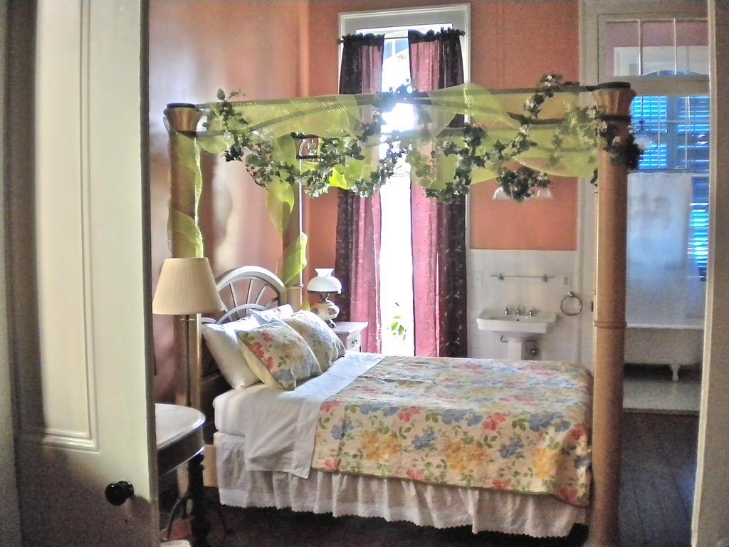 Bed and Breakfast La Belle Esplanade Новый Орлеан Номер фото
